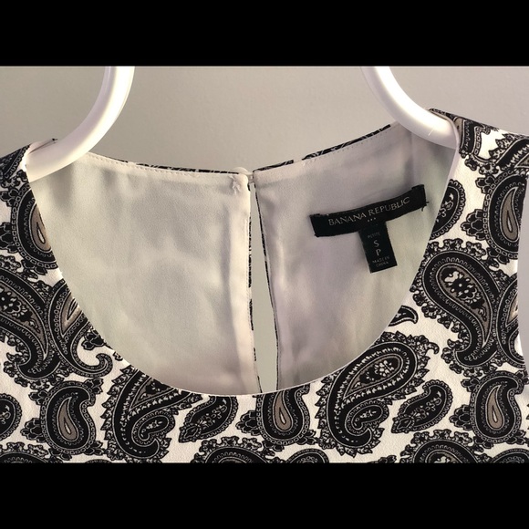 Black and white patterned blouse - Picture 2 of 4